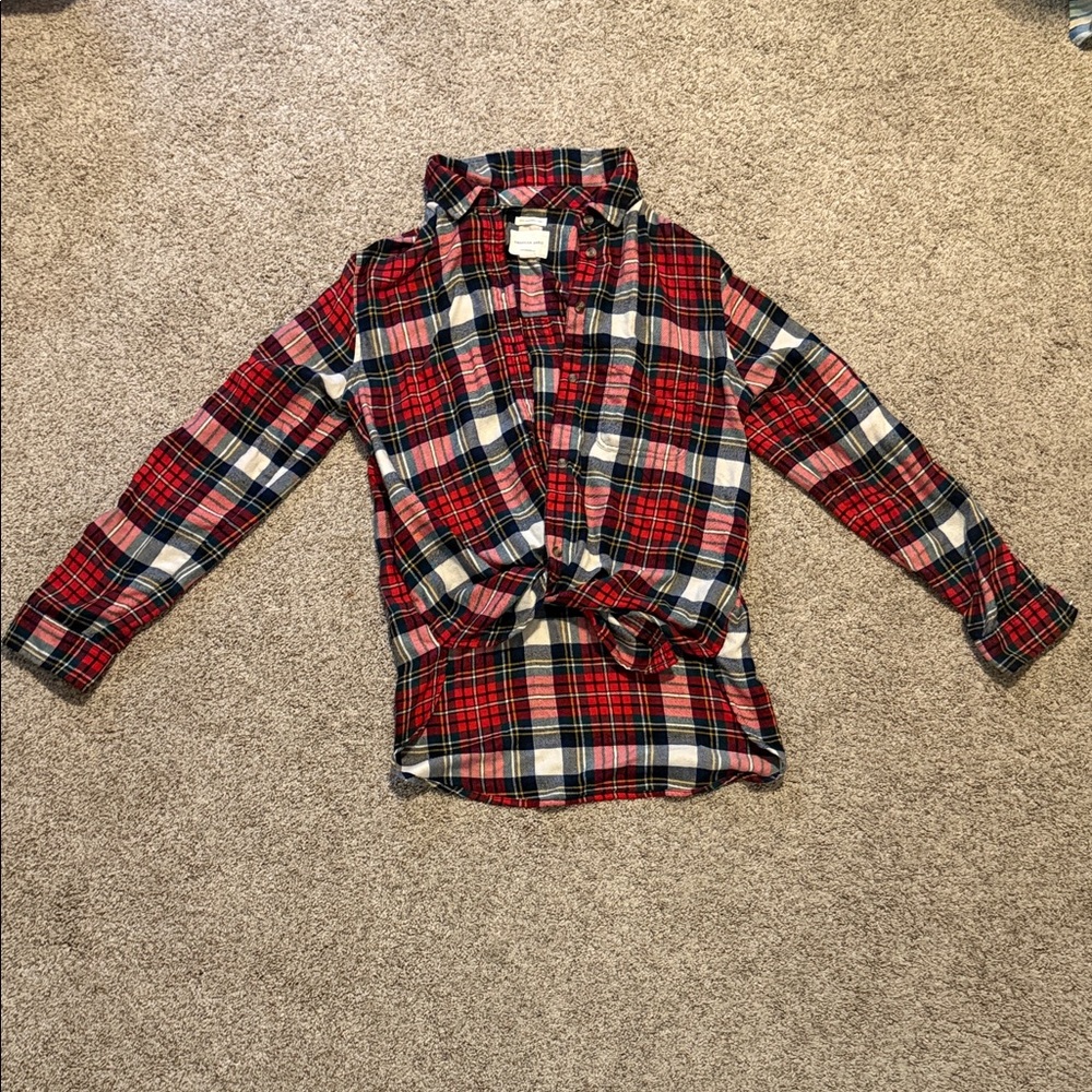 American Eagle Outfitters Boyfriend Fit Flannel - Red, Black, White